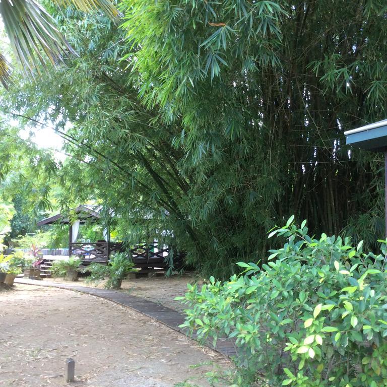 Villa Bamboe Meerzorg Esterno foto